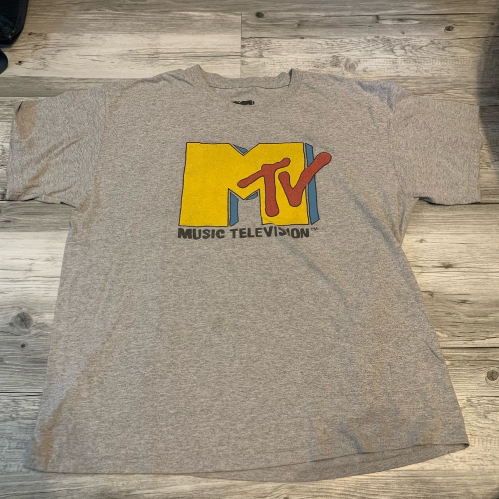 Mens size xtra large mtv tee